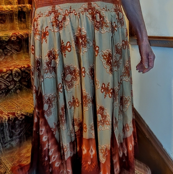 Popular handkerchief skirt with elastic band - Picture 1 of 2